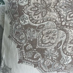 Pottery Barn pillow cover 24x24. Gently used very pretty soft white , grey taupe